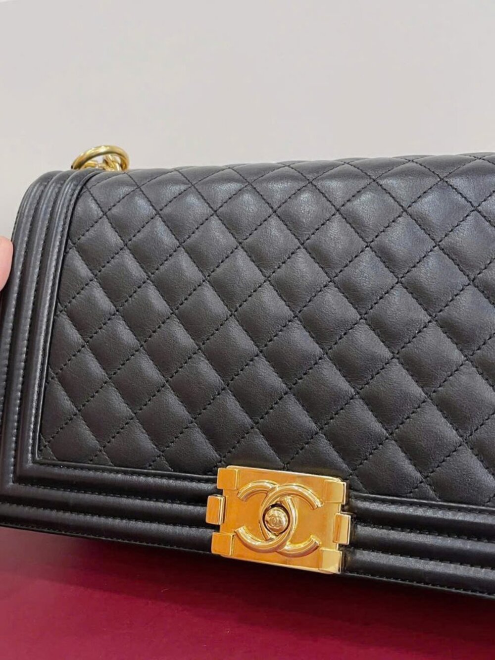 [Final Price] CHANEL Quilted New Medium Boy Flap Black - Picture 4 of 12